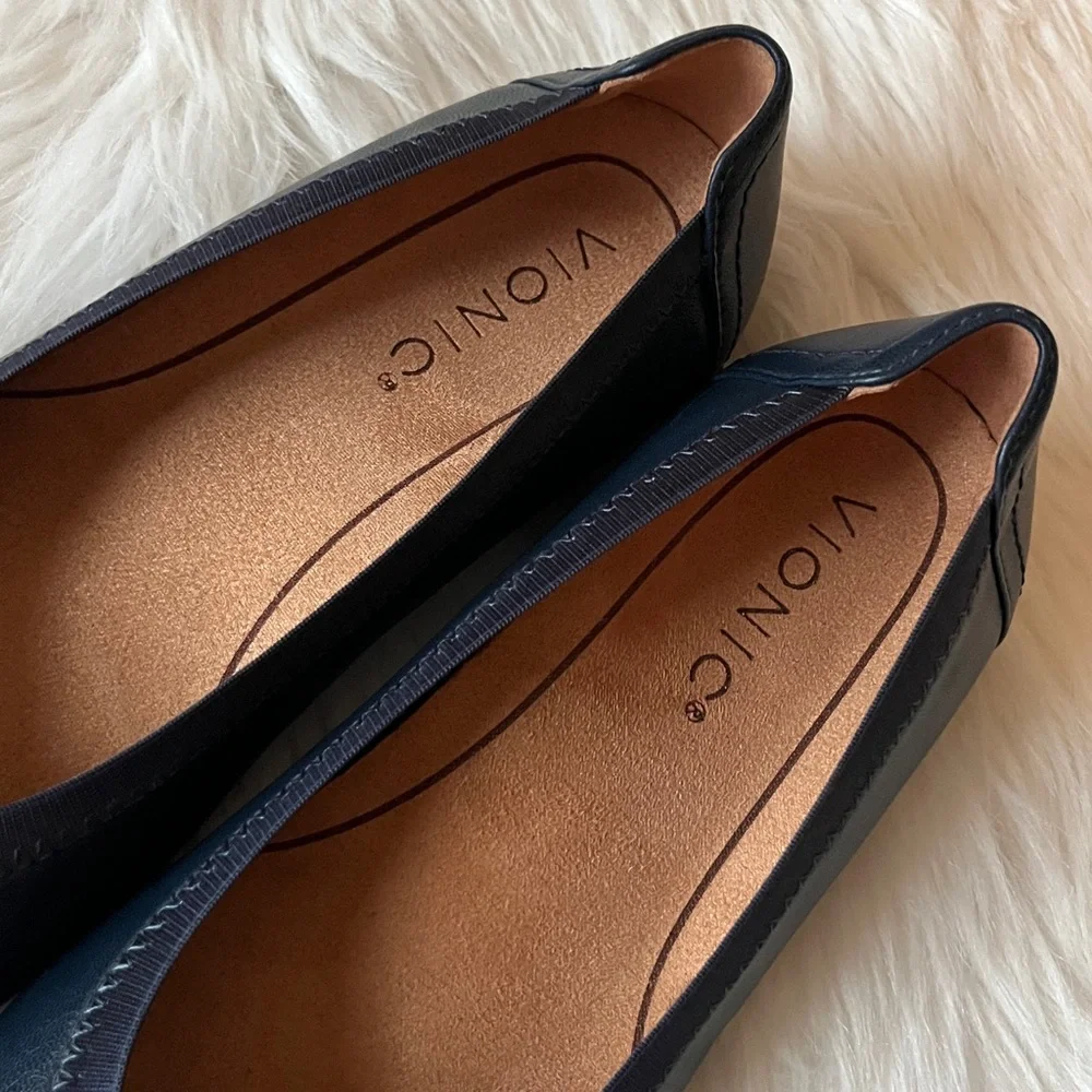 NEW Vionic Caroll flats 5 - Picture 2 of 6